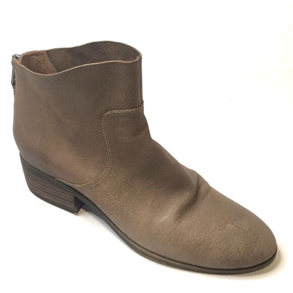 Lucky Brand Lahela Bootie in Size 7.5M - Picture 1 of 10
